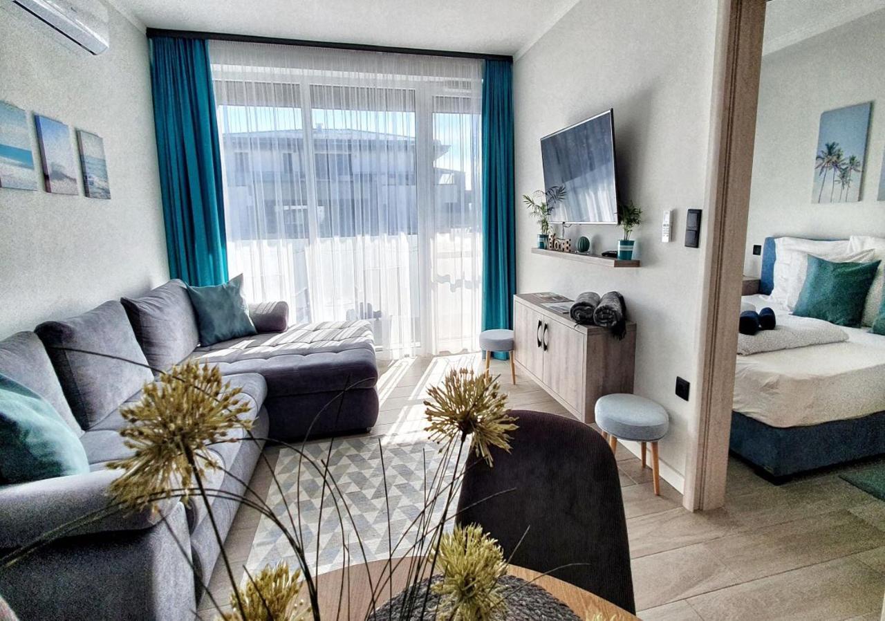 Marina Apartment By Dora Keszthely Exterior foto