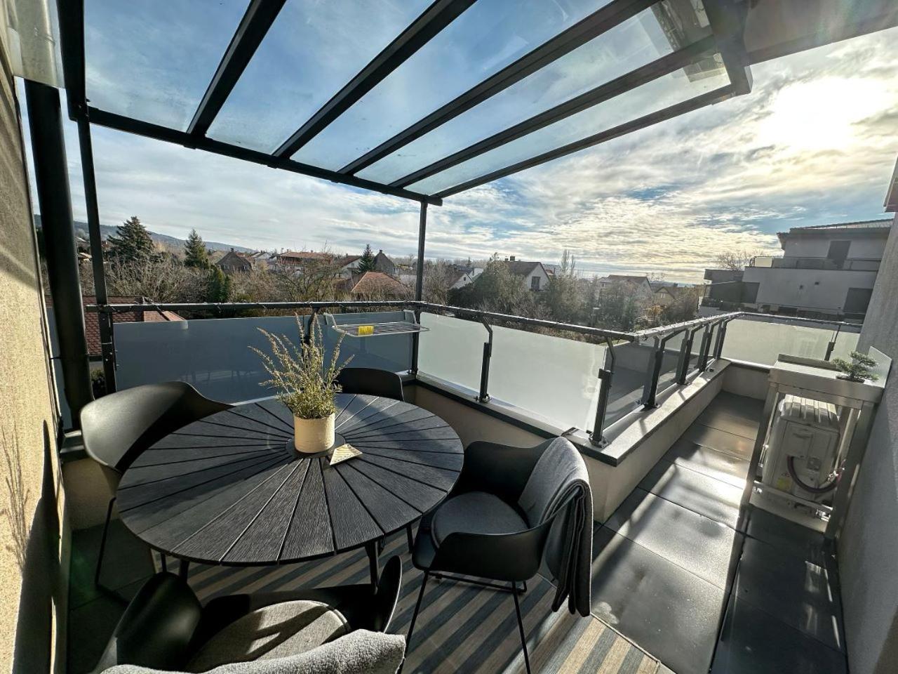 Marina Apartment By Dora Keszthely Exterior foto